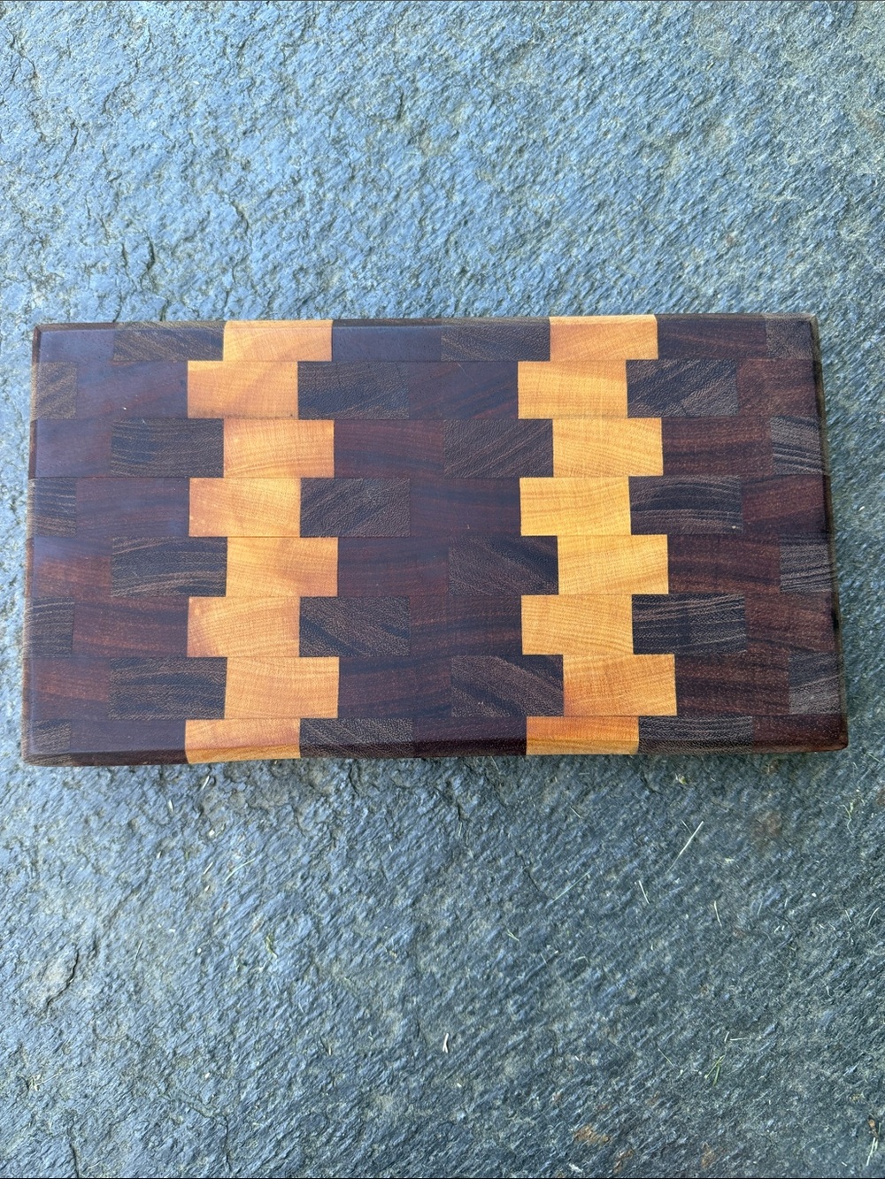 Handmade End Grain Wooden Cutting Board - Two-Tone Chess Pattern - Picture 9 of 12
